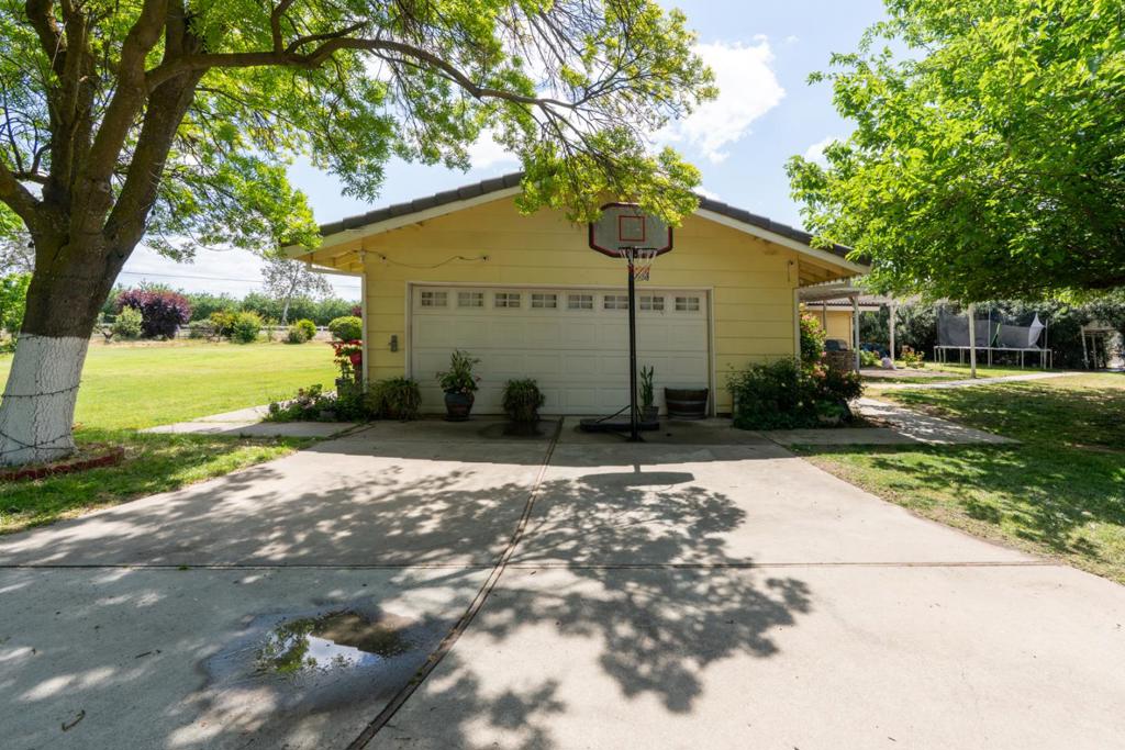 2965 Dunn Rd, Merced, CA 95340