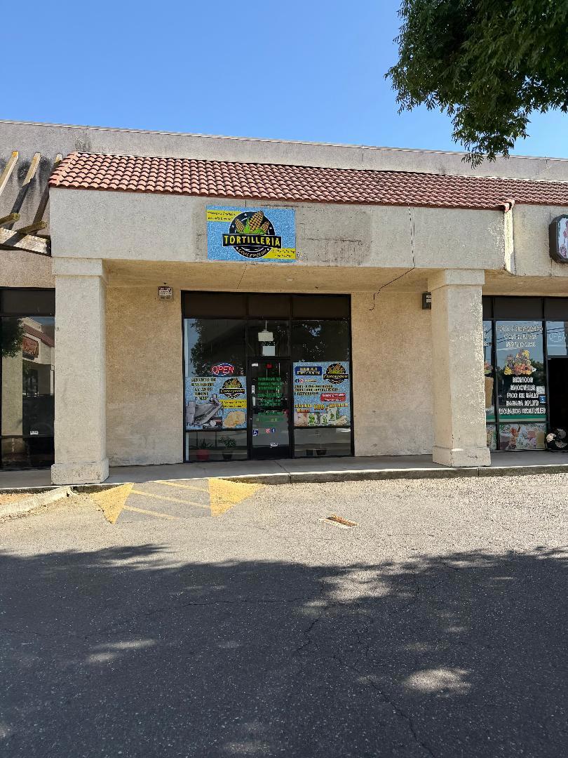 2600 2600 Mitchell Rd #M, Ceres, CA 95307