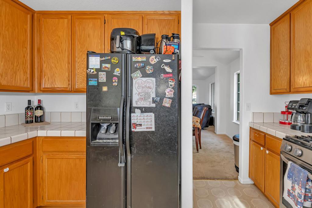 1928 Davis Dr, Los Banos, CA 93635