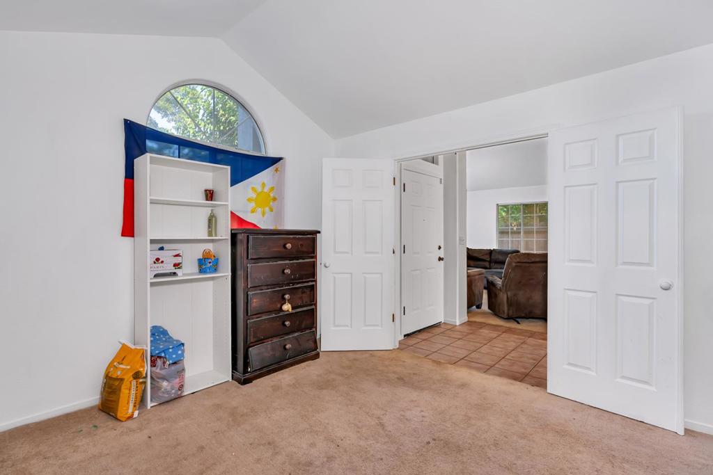 1928 Davis Dr, Los Banos, CA 93635