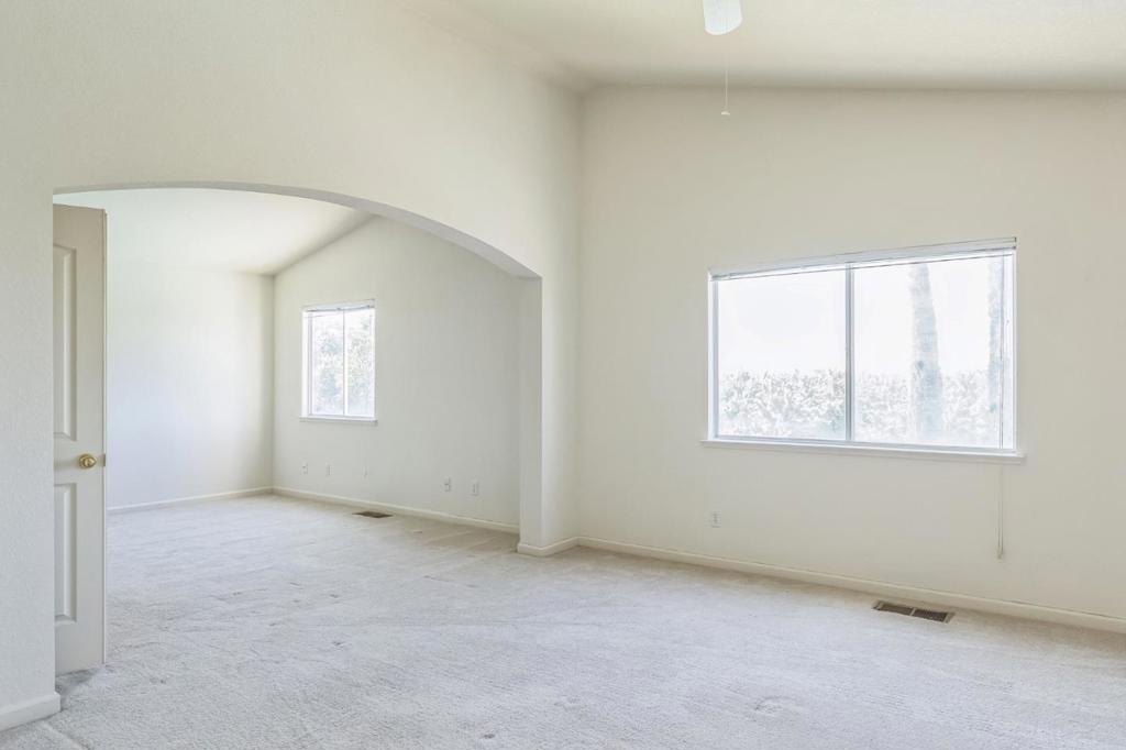 859 Sandra St, Los Banos, CA 93635