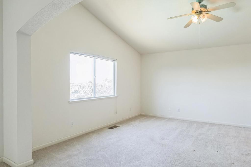 859 Sandra St, Los Banos, CA 93635