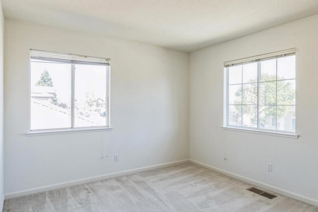 859 Sandra St, Los Banos, CA 93635