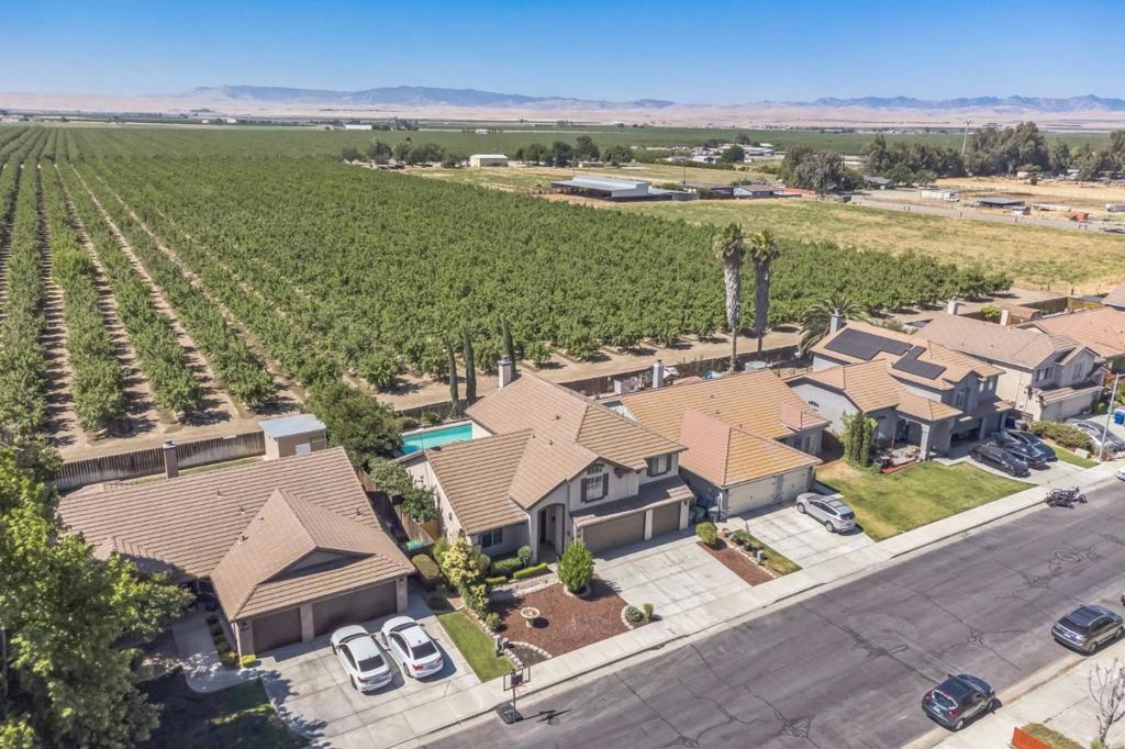 859 Sandra St, Los Banos, CA 93635