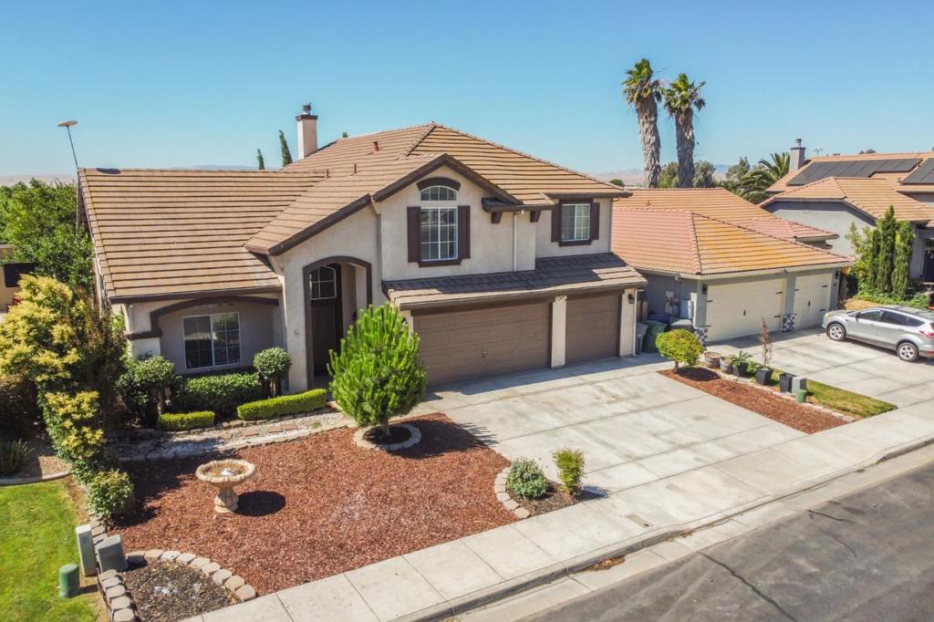 859 Sandra St, Los Banos, CA 93635