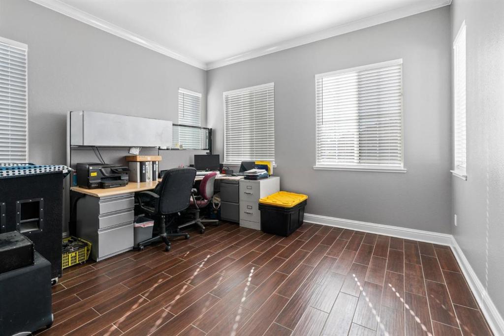 564 Millwood Dr, Patterson, CA 95363