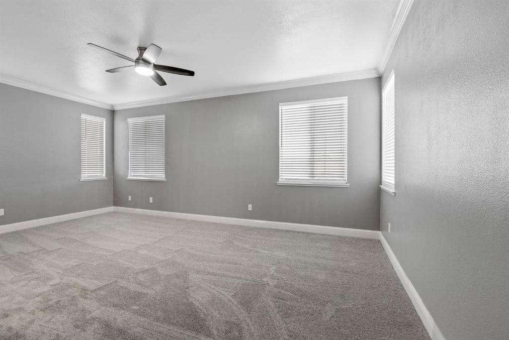 564 Millwood Dr, Patterson, CA 95363