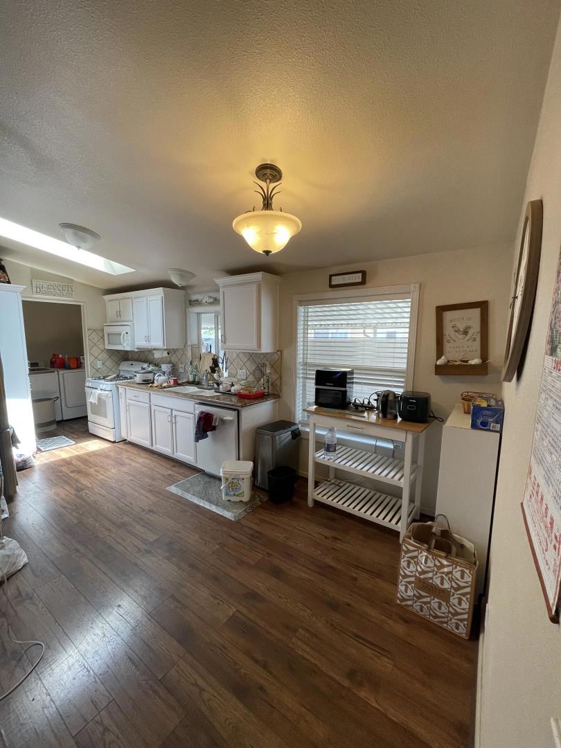 1505 La Perla Dr, Modesto, CA 95357