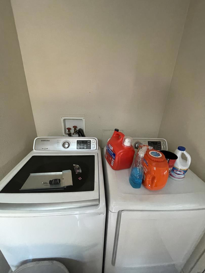 1505 La Perla Dr, Modesto, CA 95357