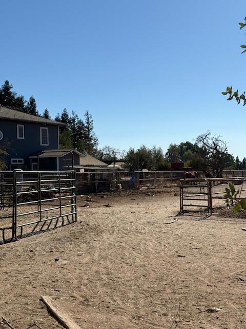 9537 Wamble Rd, Oakdale, CA 95361