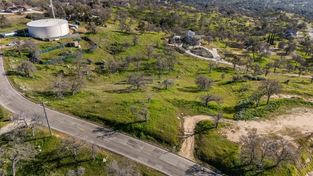 41176 Lilley Mountain Dr, Coarsegold, CA 93614