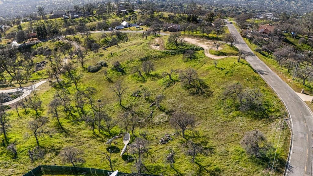 41176 Lilley Mountain Dr, Coarsegold, CA 93614