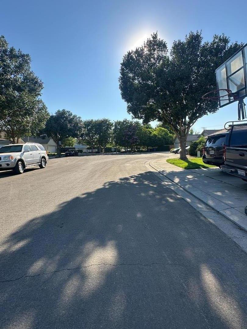 2613 Medinah Ct, Modesto, CA 95355