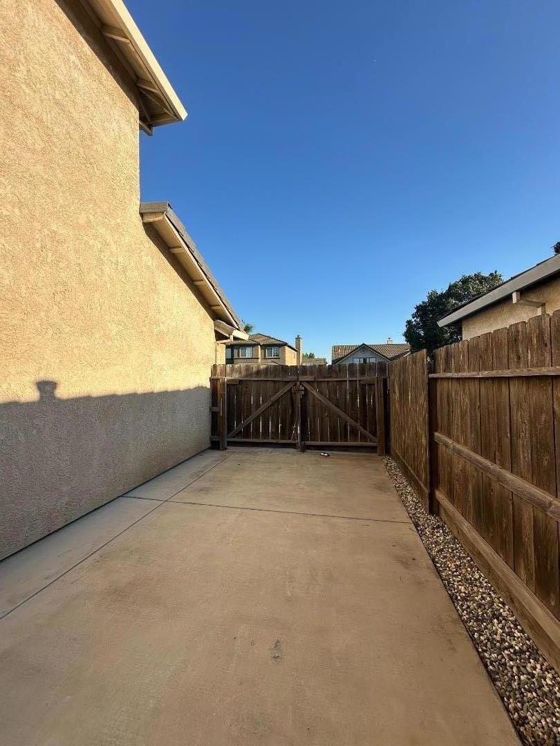 2613 Medinah Ct, Modesto, CA 95355