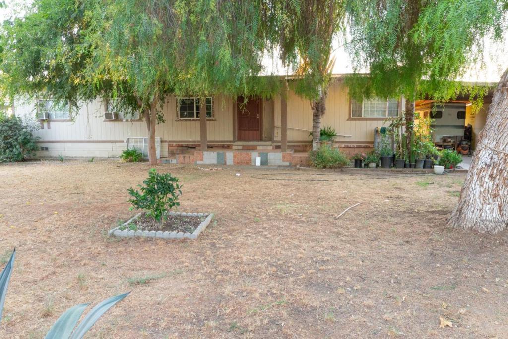 10475 Mission Ave, Le Grand, CA 95333