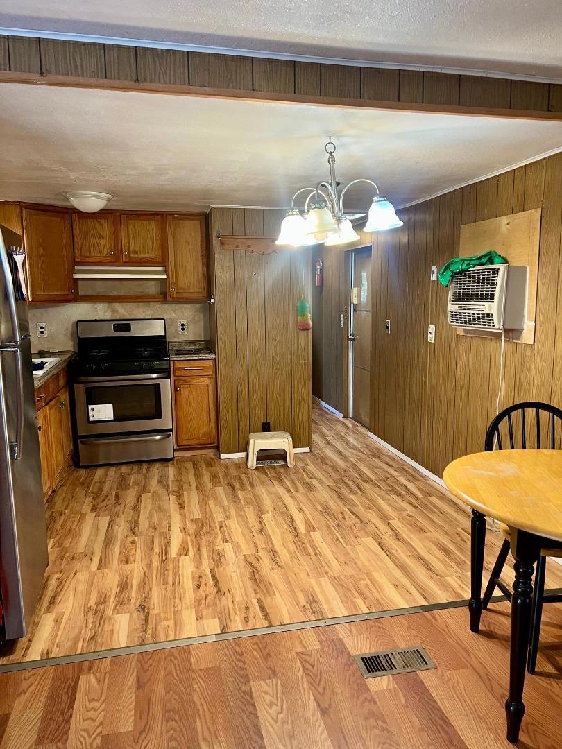 1400 Meredith, Gustine, CA 95322