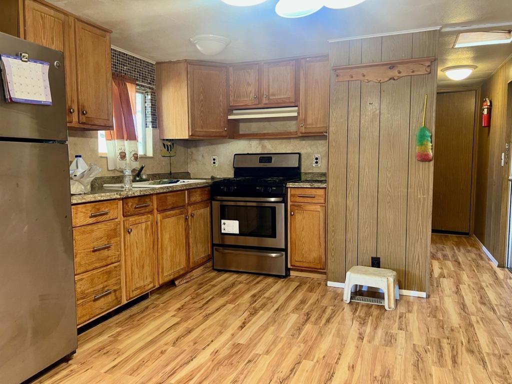 1400 Meredith, Gustine, CA 95322