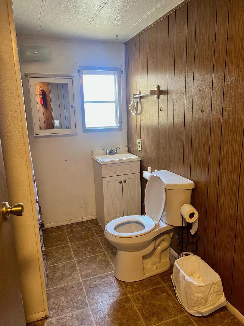 1400 Meredith, Gustine, CA 95322