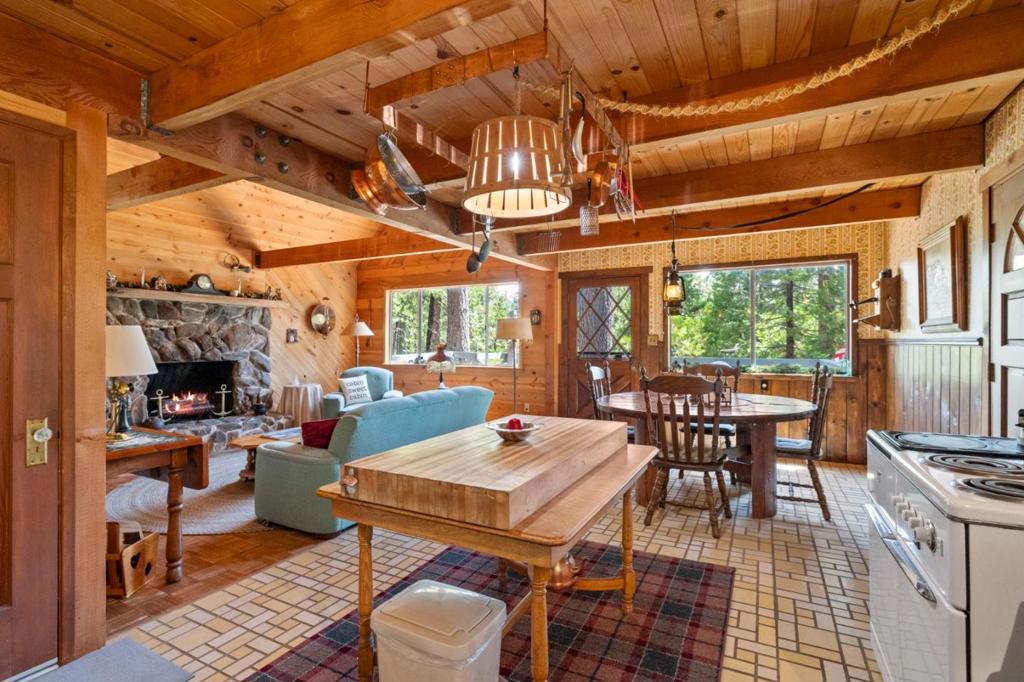 29380 Lassen Drive, Cold Springs, CA 95335