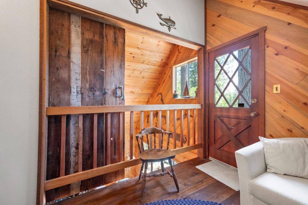 29380 Lassen Drive, Cold Springs, CA 95335