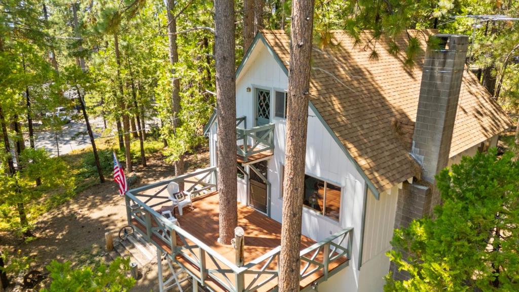 29380 Lassen Drive, Cold Springs, CA 95335