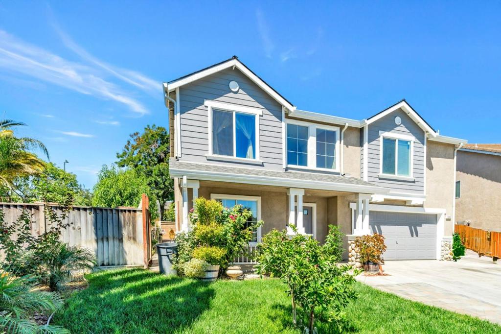 615 Heron Dr, Los Banos, CA 93635