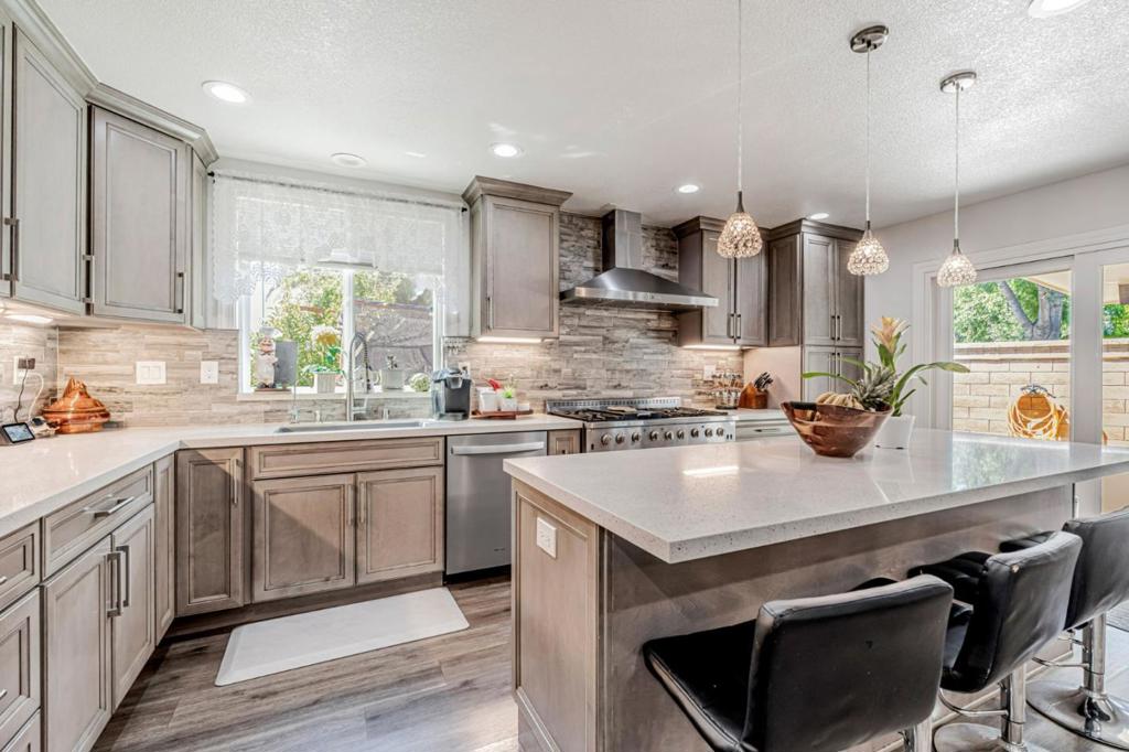 615 Heron Dr, Los Banos, CA 93635