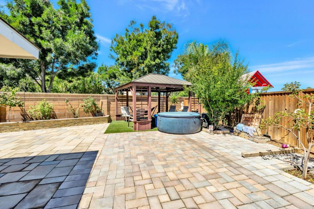 615 Heron Dr, Los Banos, CA 93635