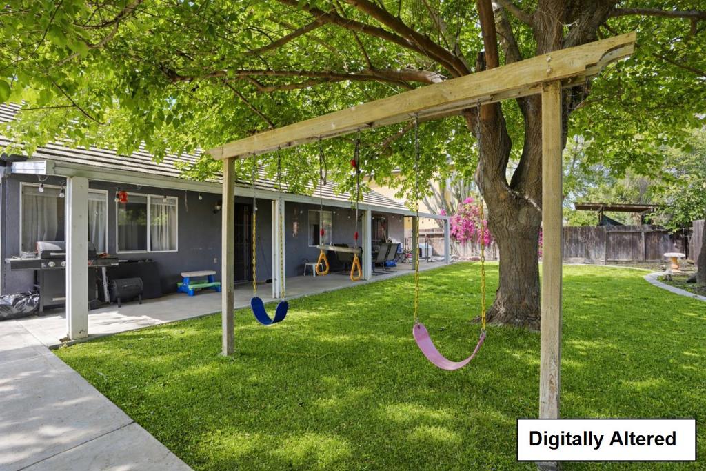 1876 Boalt Dr, Los Banos, CA 93635