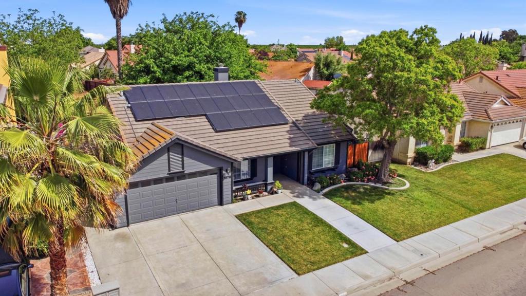 1876 Boalt Dr, Los Banos, CA 93635