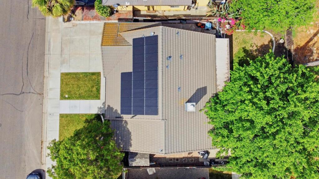 1876 Boalt Dr, Los Banos, CA 93635