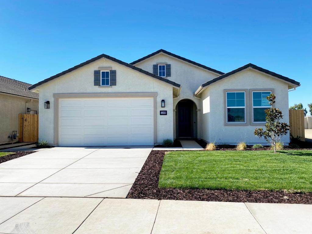 1269 Gypsum Dr #2-18, Los Banos, CA 93635