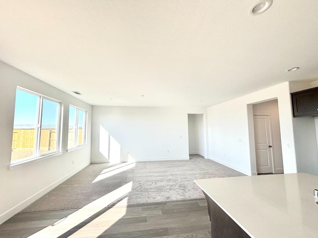 1269 Gypsum Dr #2-18, Los Banos, CA 93635