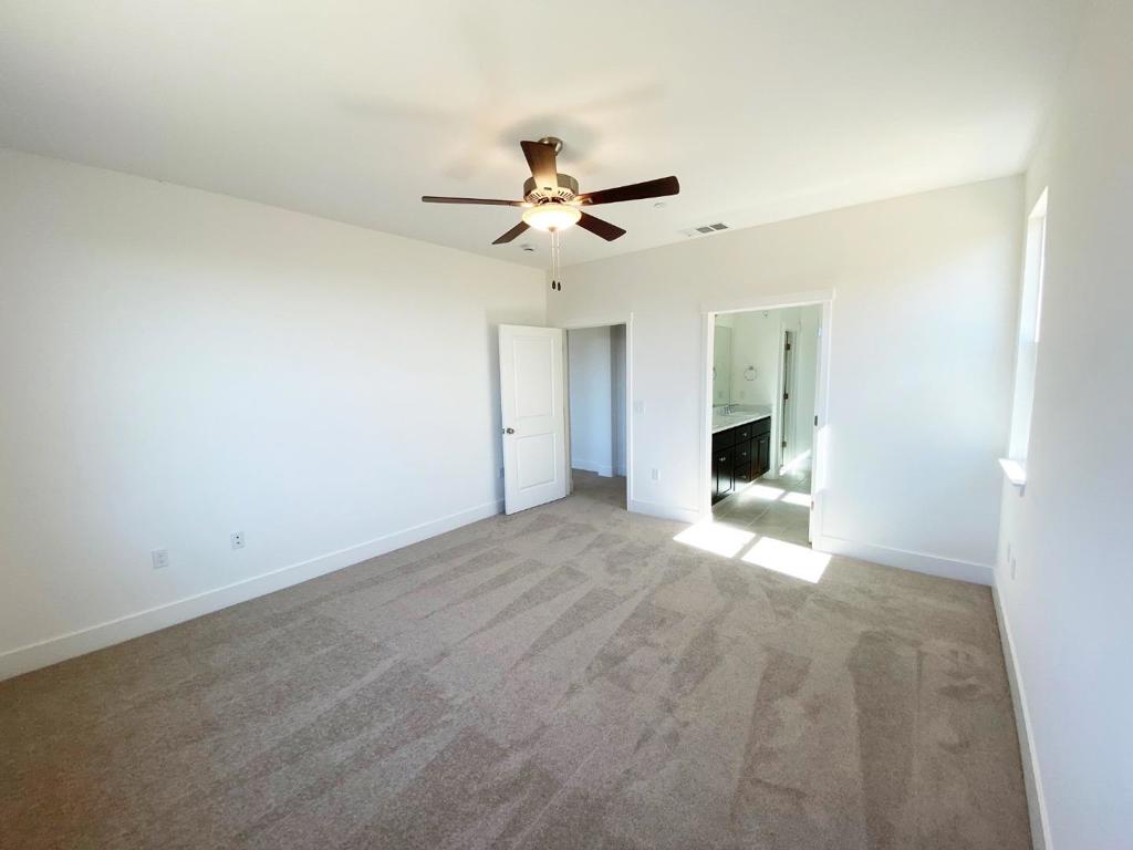 1269 Gypsum Dr #2-18, Los Banos, CA 93635