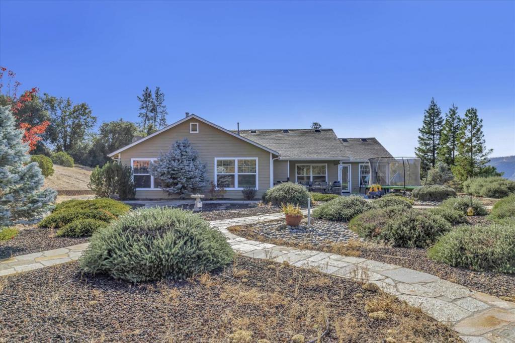 46347 Opah Dr, Ahwahnee, CA 93601
