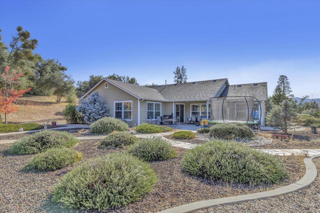 46347 Opah Dr, Ahwahnee, CA 93601