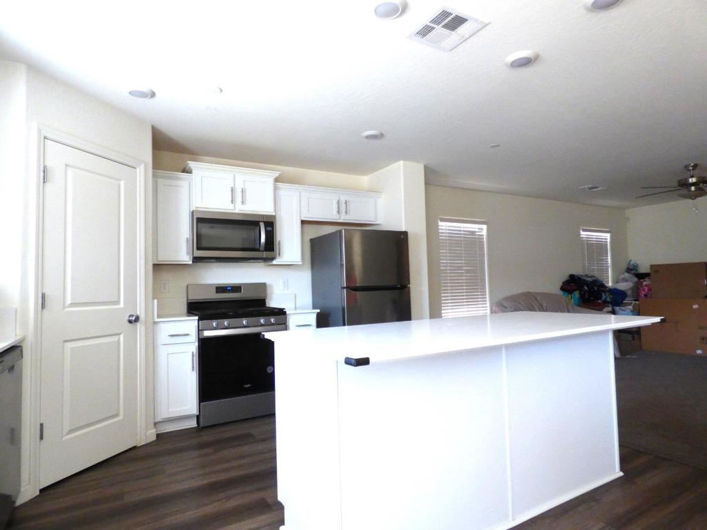 510 Perkins Rd, Madera, CA 93637