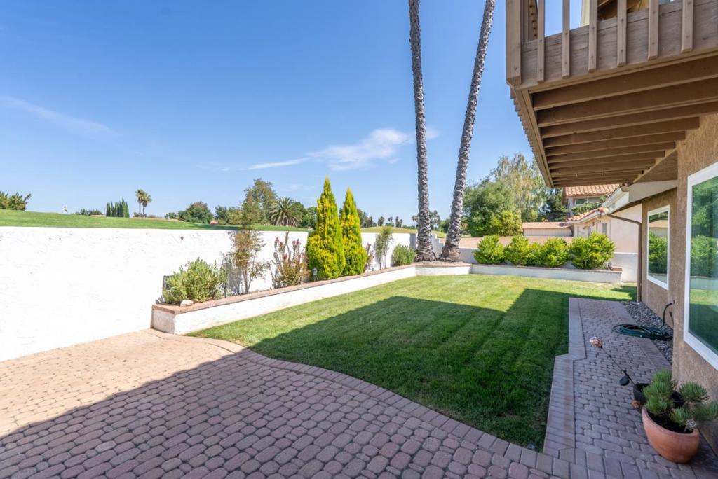 911 Saint Ann Dr, Paso Robles, CA 93446