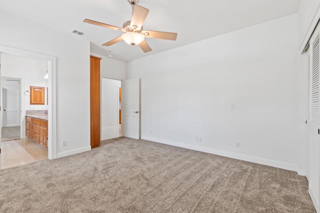 5000 Peach Blossom Ln, Oakdale, CA 95361