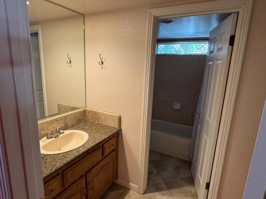 1703 Monte Grosso Dr, Merced, CA 95340