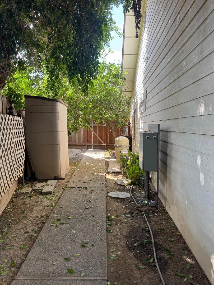 1703 Monte Grosso Dr, Merced, CA 95340