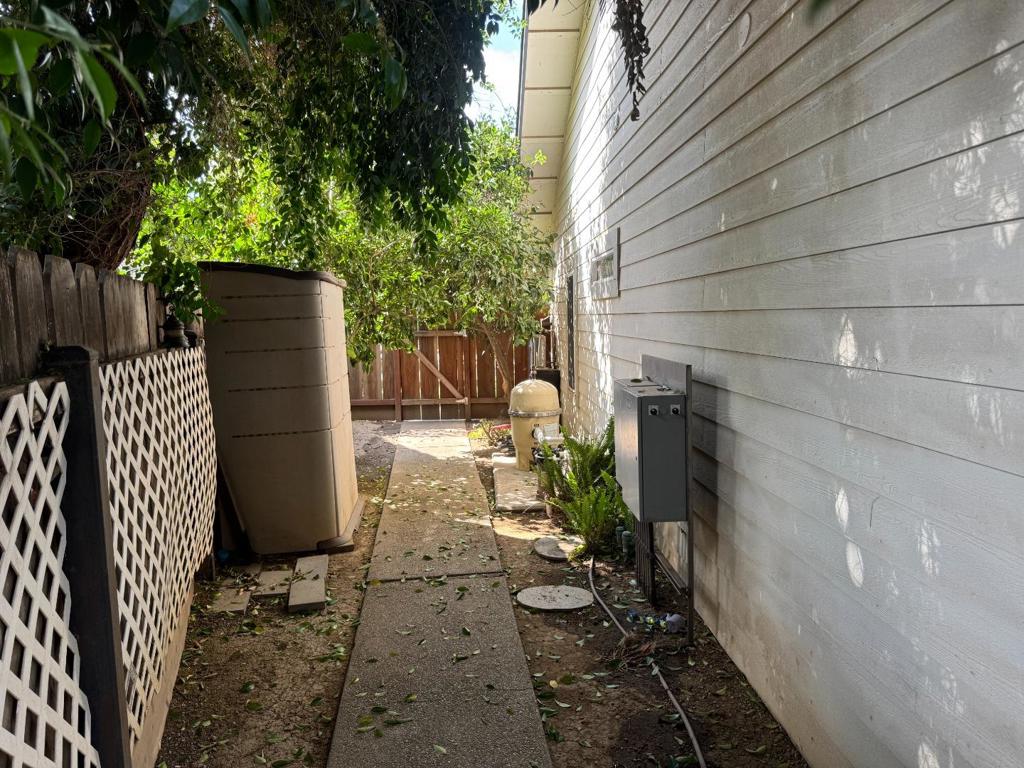 1703 Monte Grosso Dr, Merced, CA 95340
