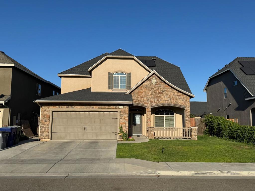 3329 N Shelly Ave, Fresno, CA 93727