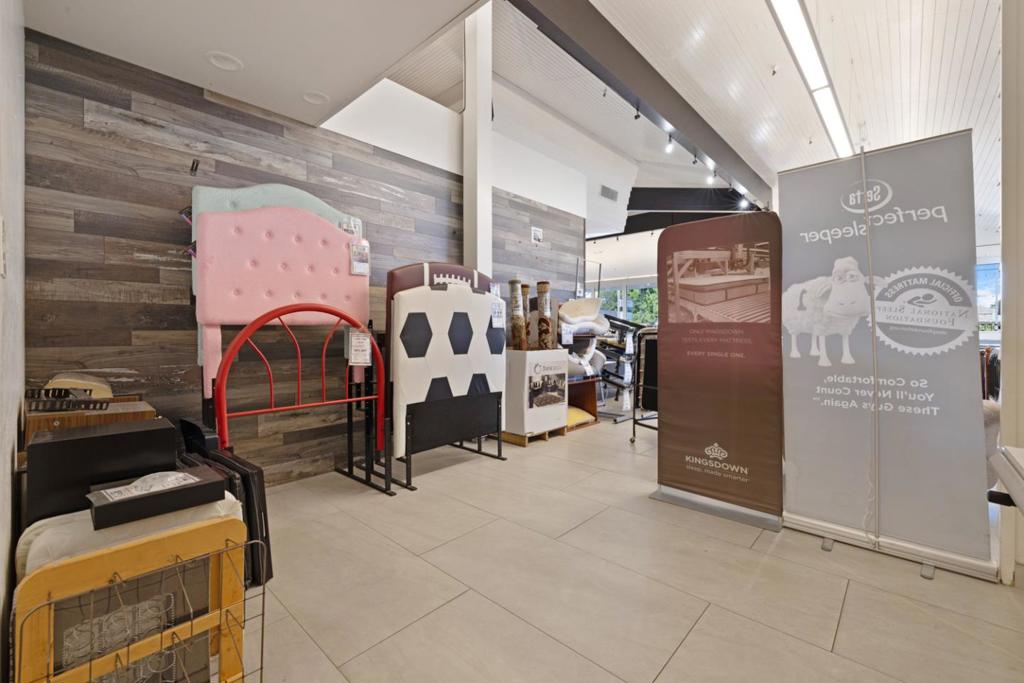 1120 Mchenry Ave, Modesto, CA 95350