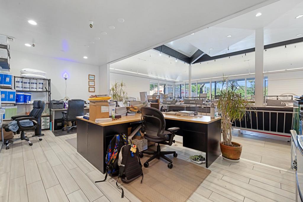 1120 Mchenry Ave, Modesto, CA 95350