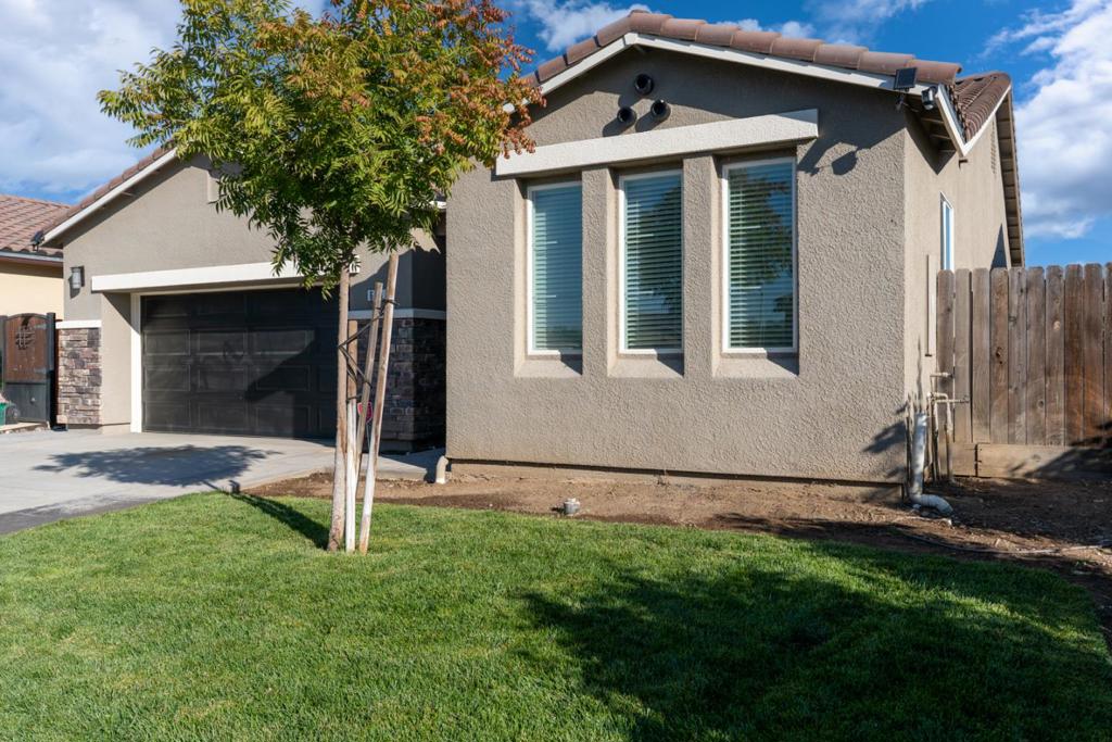 664 Amabile Dr, Los Banos, CA 93635