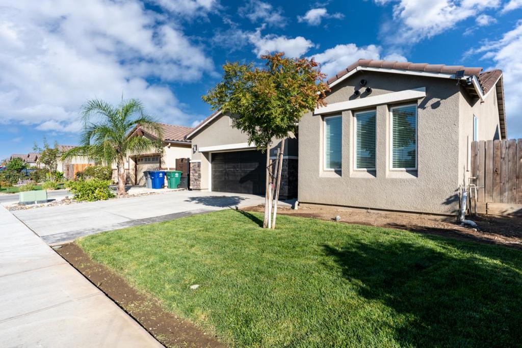 664 Amabile Dr, Los Banos, CA 93635