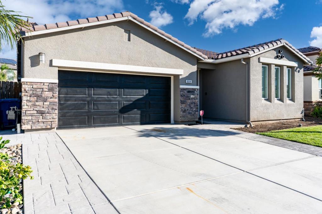 664 Amabile Dr, Los Banos, CA 93635