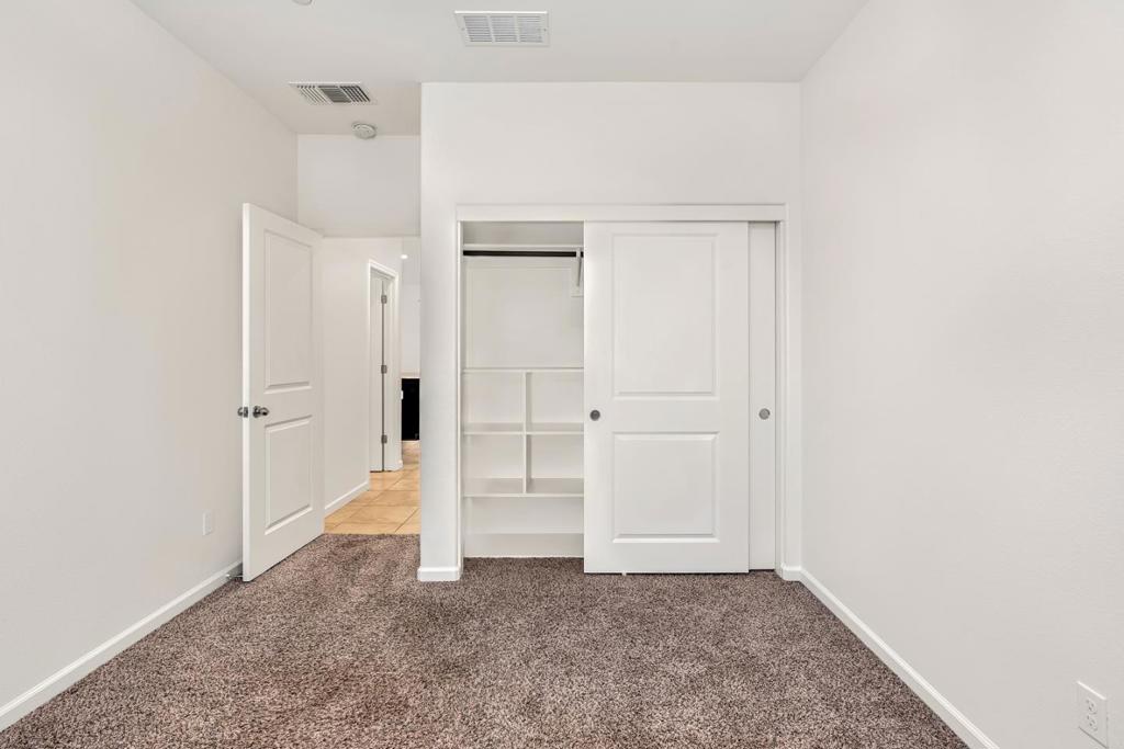 664 Amabile Dr, Los Banos, CA 93635