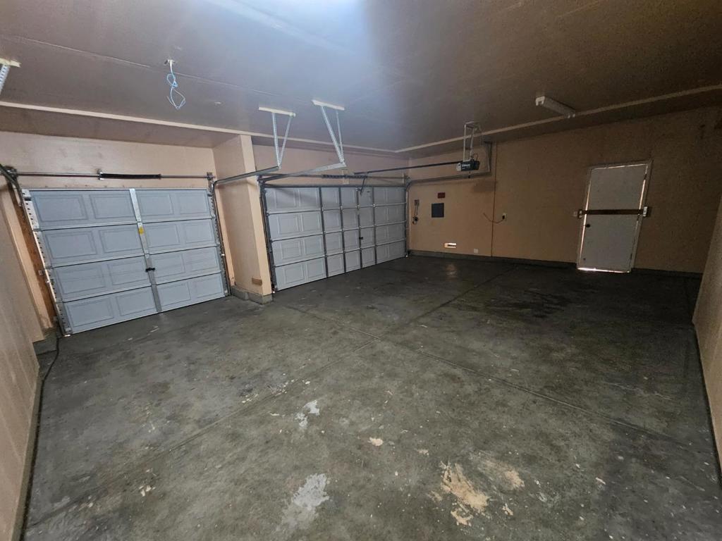 13721 Santa Lucia Dr, Gustine, CA 95322